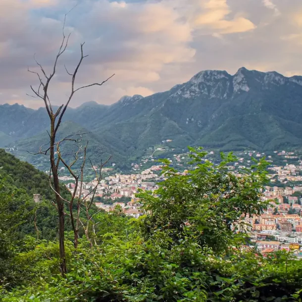 Cava de’ Tirreni La “Piccola Svizzera” tra Storia e Tradizione